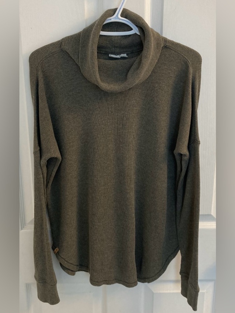 COZY Ten tree long sleeve turtleneck cowl stretchy shirt, treewaffle, green